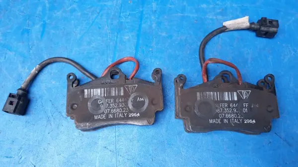 Bremsbeläge hinten OEM 98735293001 Porsche Cayman image 3