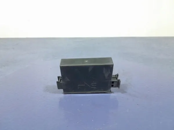 Actuador de Cierre Central Mazda 6 III GJ OEM D09V675U0 image 3