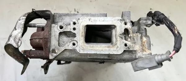 Culasse 9684504780 pour Moteur 1.6 8V E-HDI image 4