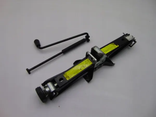 Cric levier Audi OE 8K0011031K d'occasion image 2
