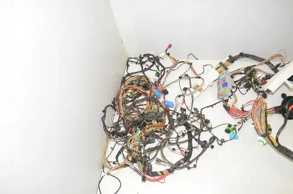 BMW 3 Touring Kaapeli 2.0L 140kw 2020 OEM 6499200 image 2