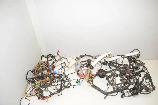 BMW 3 Touring Kaapeli 2.0L 140kw 2020 OEM 6499200 image 4