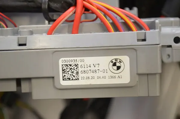 BMW 3 Touring Kaapeli 2.0L 140kw 2020 OEM 6499200 image 5