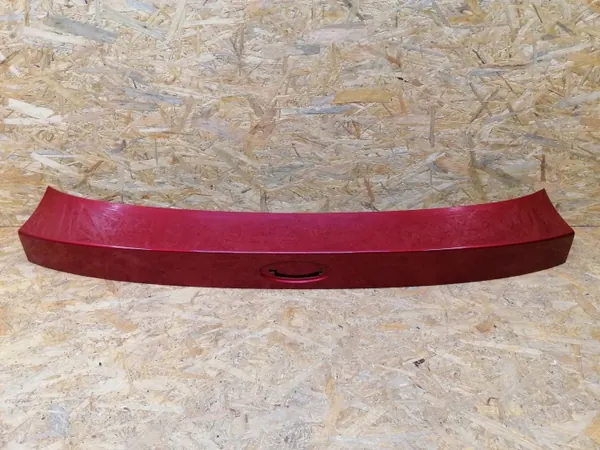 OEM KMR326 R2KB-R44210-A Garniture Hayon Ford Capri EV image 2