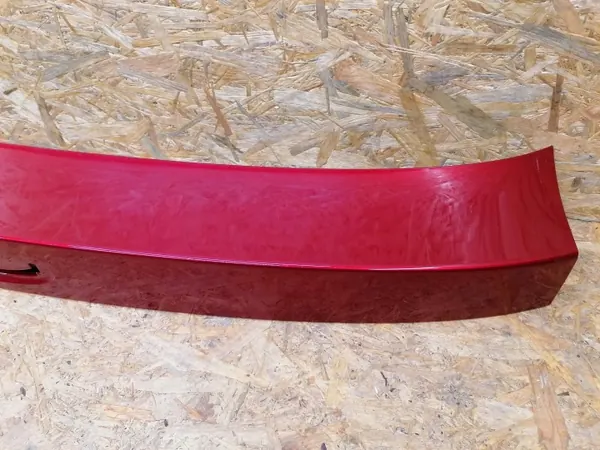 OEM KMR326 R2KB-R44210-A Garniture Hayon Ford Capri EV image 3