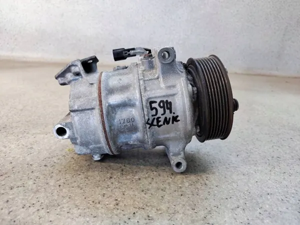 Airco Compressor 926001268R Renault Scenic IV 1.6 image 3