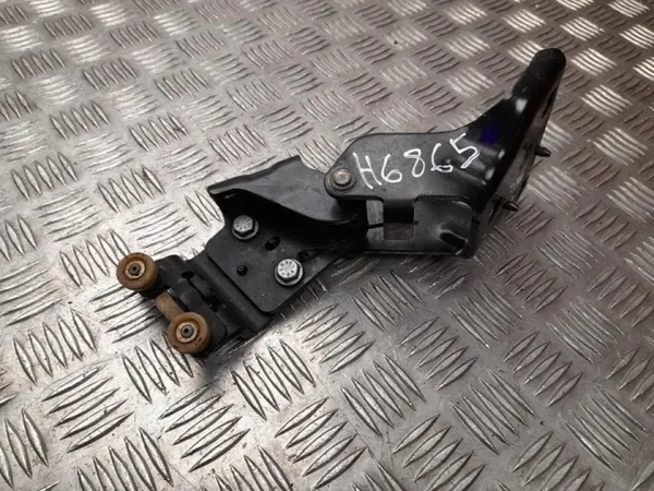 Dörrgångjärn OEM 824132459R för Renault Kangoo III 2021 image 2
