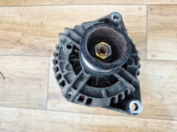 Alternaattori Mercedes W203 1.8 163KM image 2