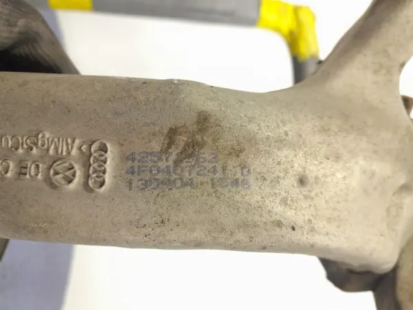 Cubo dianteiro esquerdo Audi A6 C6 3.0 TDI 225KM OEM 4F0407241D image 4