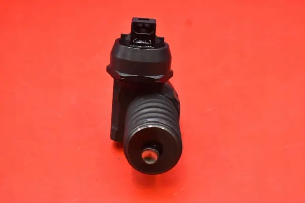 Insprutningspump OEM 038130073AJ för VW Passat B5 1.9 TDI image 5