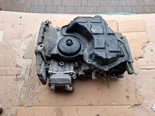 Cárter de aceite OEM 110175081R para Nissan Juke 1.2TCE image 2