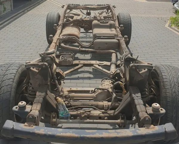 Cadre nu Nissan Pathfinder R51 - Pièce OEM d'occasion image 2