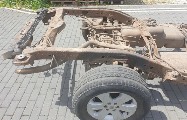 Cadre nu Nissan Pathfinder R51 - Pièce OEM d'occasion image 3