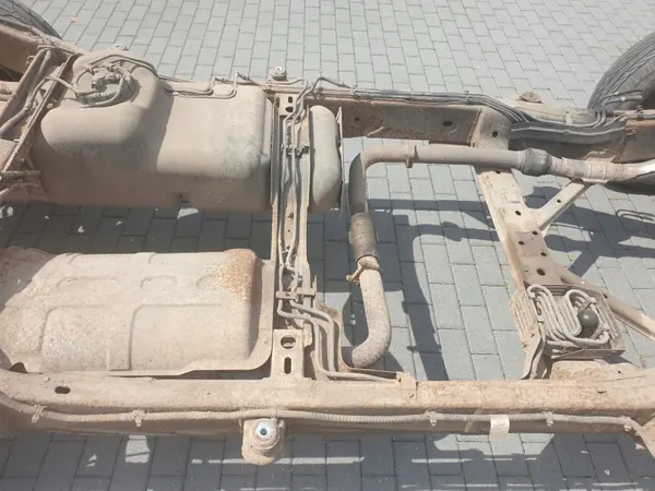 Cadre nu Nissan Pathfinder R51 - Pièce OEM d'occasion image 6