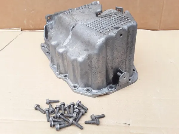 Carter d'huile avec capteur OEM 03C103603T VW Touran II image 5