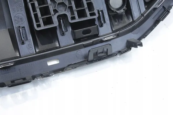 Grade Cromada BMW G70 ICAM Iconic Glow 5A013E0 image 5