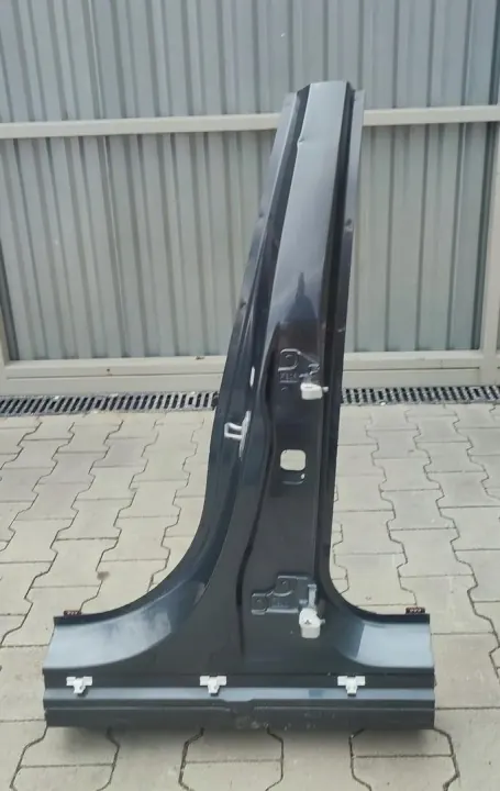 Mercedes W205 Vasen pylväs OEM SŁUPEK LEWY 755 image 2