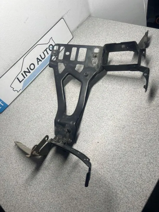 Farol dianteiro direito BMW 5 E60 OEM 51647033732 image 3