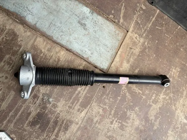 Achter linker schokdemper OEM 55300GI250 Hyundai image 2