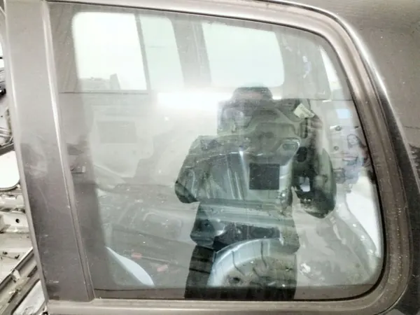 OEM FRC14124 Achter zijraam voor VW Touran I image 2