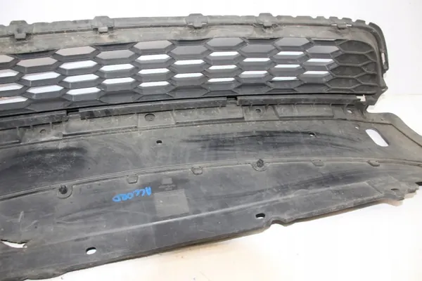 OEM MCK-AUTO etupuskurin ritilä Honda Accord 2012-2015 image 8