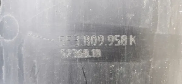 Aile avant droite OEM 5E3809958K Skoda Octavia IV image 4