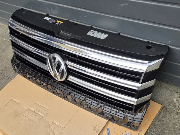VW CRAFTER II Front Bumper Grill 7C0853653 7C0853651A image 3