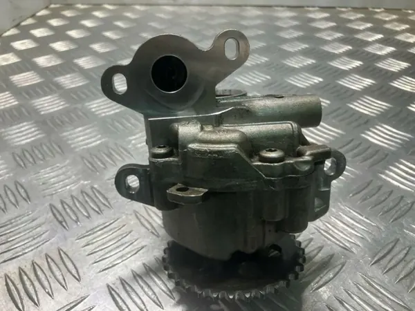 Pompe à huile Ford OE BK2Q6600 d'occasion image 3