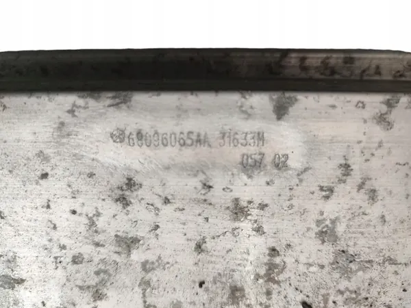 Chrysler 200C Takapuskuri 68096065AA image 4