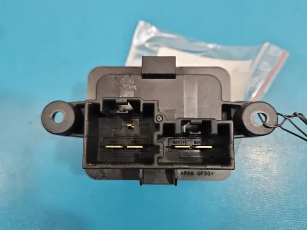 Opel Insignia B Resistor OEM 13506208 3+2 Stiftar image 6