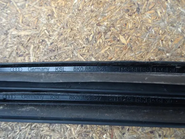 Audi A4 B8 8K Vindrutslist OEM 8K0854328/7 image 5
