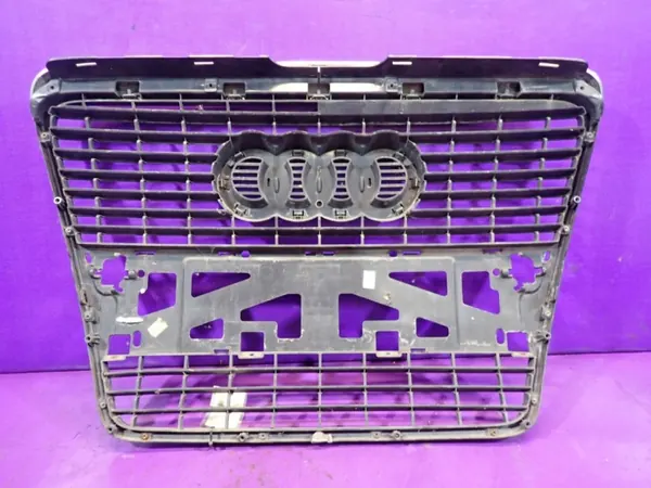 Audi A6 C6 grill-emblem OEM Zawada-282167- Begagnad image 4