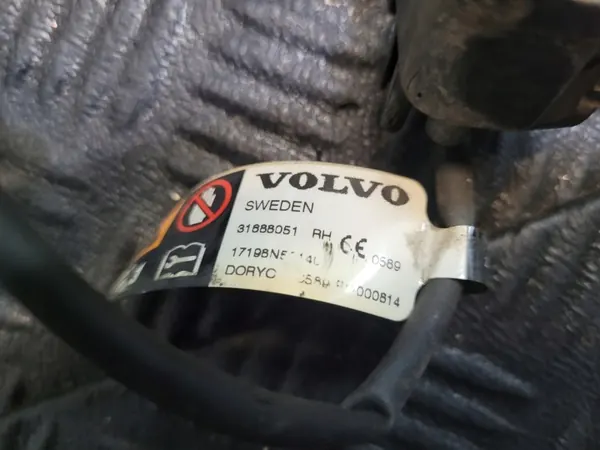 OEM 31688051 Charge Pyrotechnique Capot Droit Volvo image 5