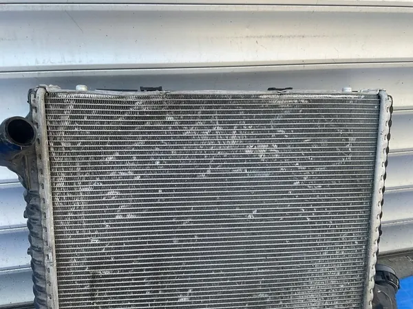 Linker waterkoeler Porsche 911 image 8