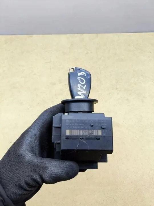 Interruptor de ignição Mercedes-Benz OEM 2095451908 image 3