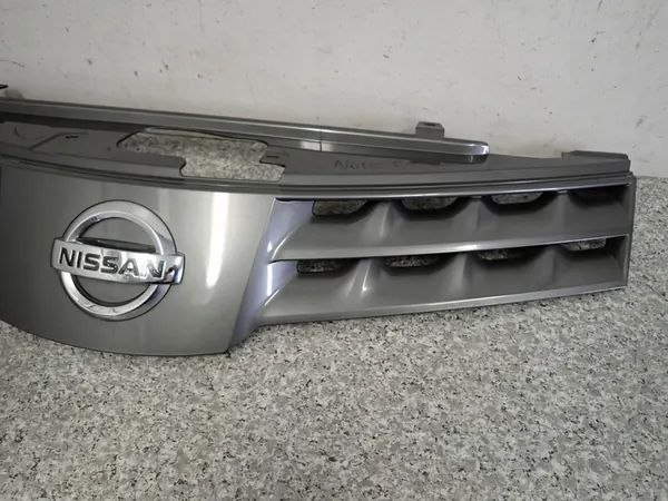 Nissan Note (E11) 2006 Front Bumper Grill OEM 623109U000 image 4