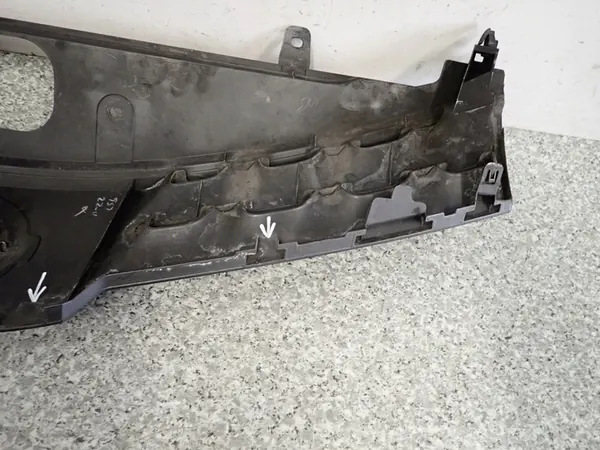 Nissan Note (E11) 2006 Front Bumper Grill OEM 623109U000 image 9