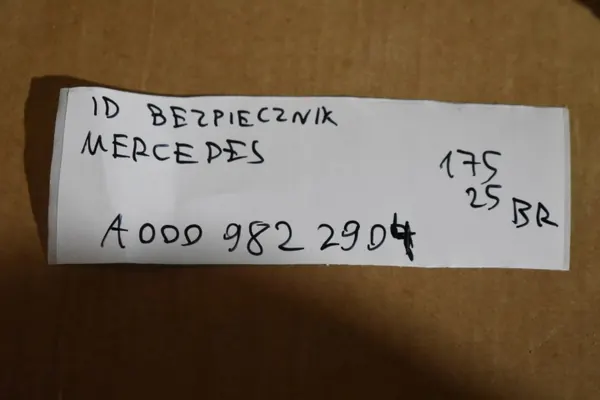 Mercedes Sicherung OEM A0009822904 55 - Gebraucht image 4
