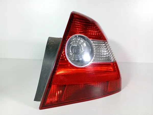 Lámpara Trasera Derecha Renault Megane II OE 8200142681F image 2