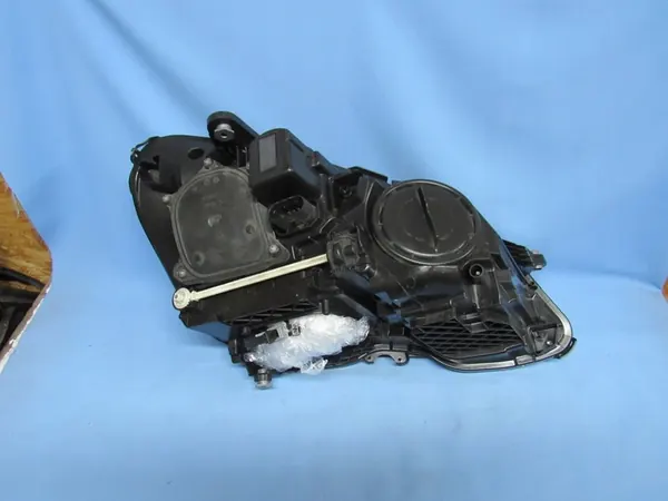 Linker Mercedes W212 Lift LED Europa1 image 10