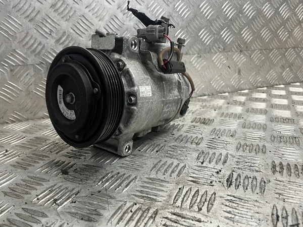 Compresor de aire acondicionado Mercedes A0038304660 image 2
