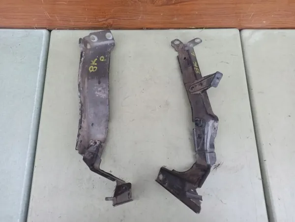 OEM 8K0821135B Kotflügelhalter Links Audi A4 B8 image 2