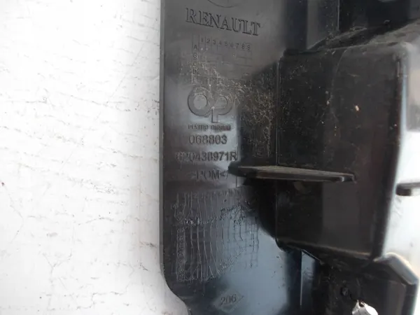 Renault Master III 2022 Etumudanpidike OEM 620438971R image 5