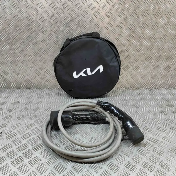 Cable de carga batería Kia EV6 OEM 66639ADE91 image 2