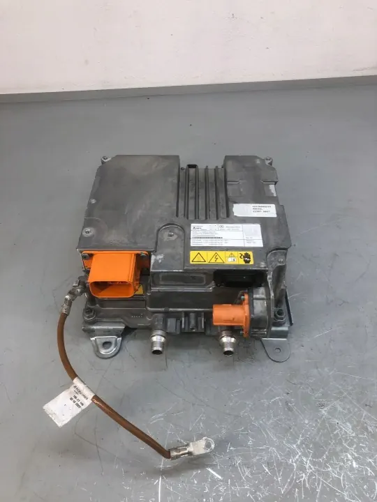 Mercedes-Benz EQA 2022 Invertteri OEM A2430008599 image 2
