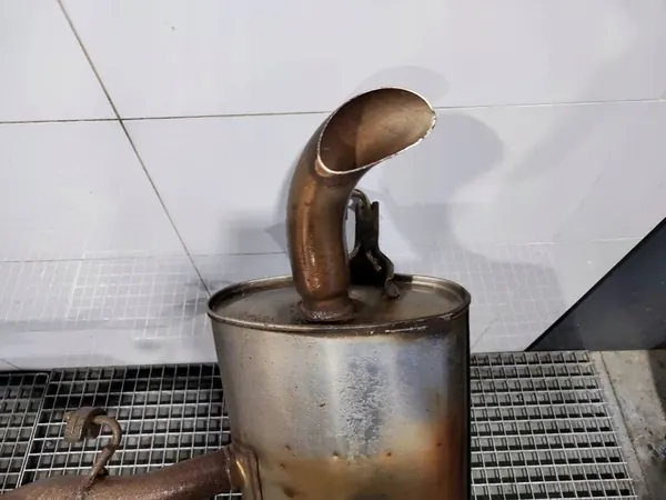 Silencieux central arrière Nissan Qashqai J11 1.3 203004EA5A48 image 3