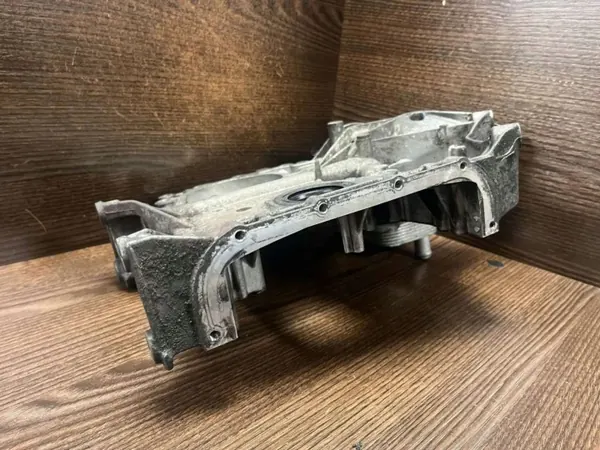 Couvercle de distribution Mercedes-Benz OE R6110151002 image 4