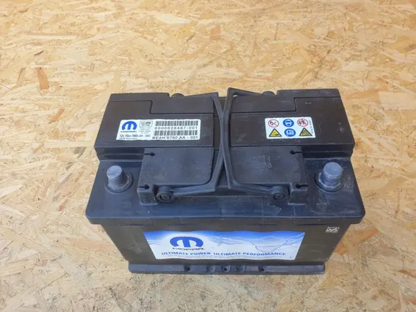 Jeep OE Akku 70Ah 760A - OEM JEEP GRAND CHEROKEE WK2 image 2