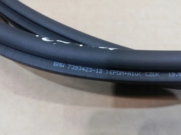 Junta puerta delantera BMW OEM 7468928 7393423 - Usado image 3
