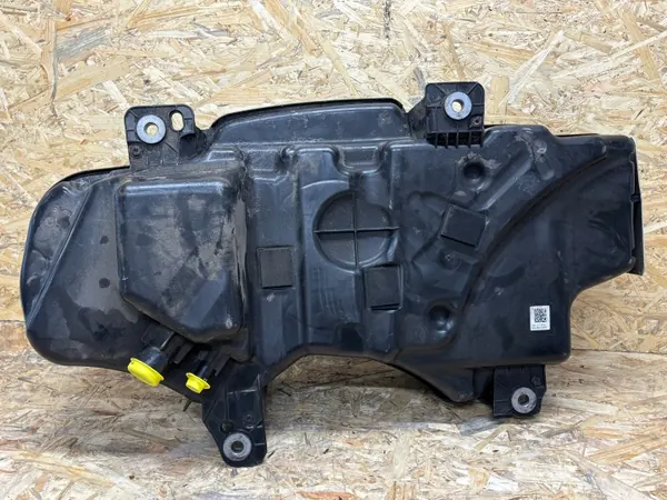 AdBlue-säiliö Audi Q5 II OEM 80A131878AR - Käytetty image 6